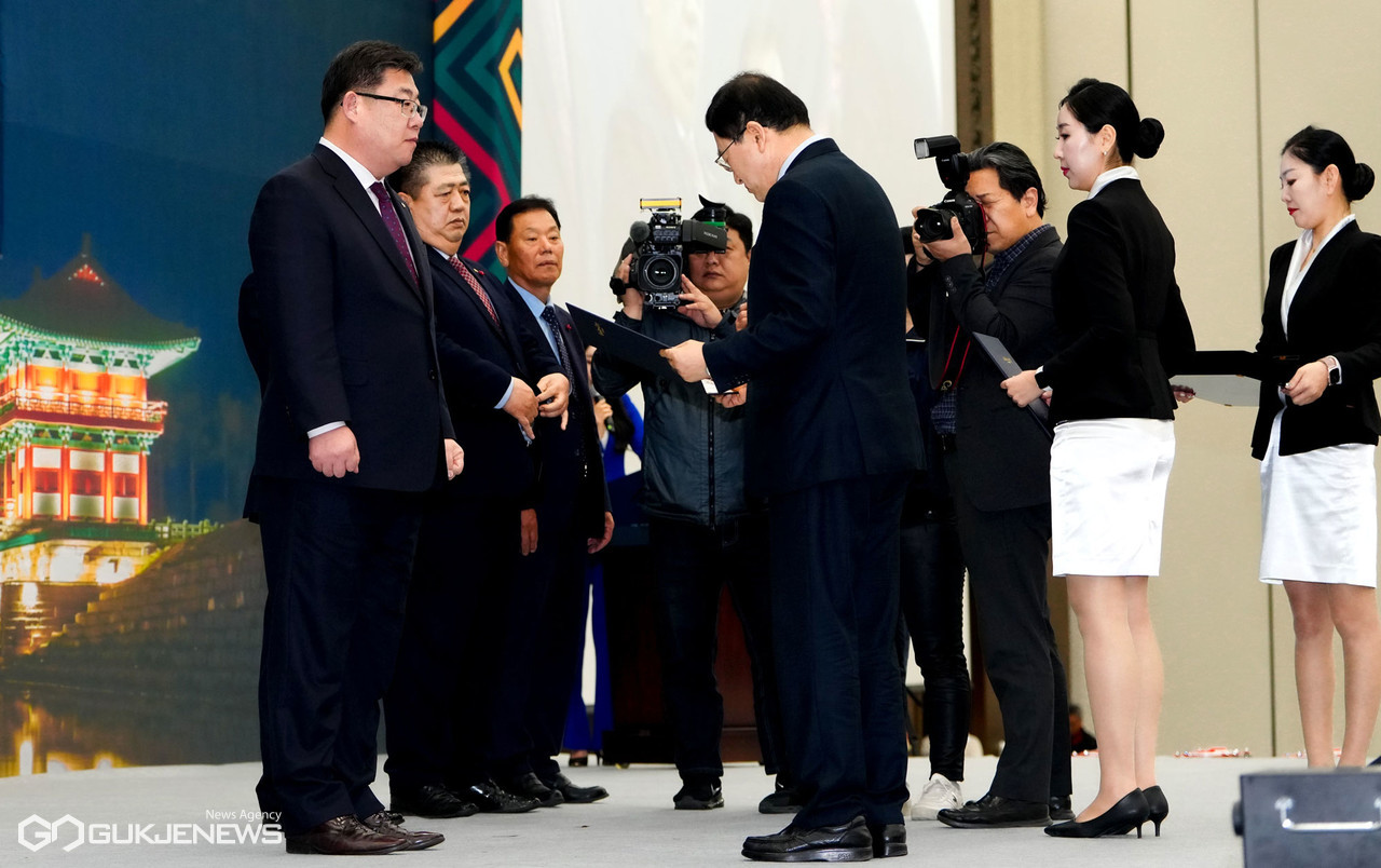 (사진=김진태 기자) 2025 APEC 정상회의 경주유치 범시민추진위원회분과위원장 임명