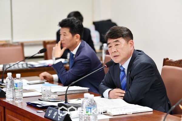 임정은 의원은 2021년 백 예정자 아들의 외국 국적 취득에 따른 병역 의혹을 제기했다.[사진=제주도의회]