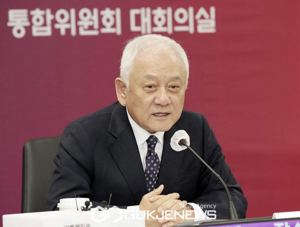 ▲김한길 대통령 직속 국민통합위원회 위원장은 17일 오후 정부서울청사에서 열린 '국민통합과 미디어특별위원회 출범식'에 참석해 모두발언을 하고 있다./사진=이용우 기자