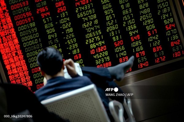 베이징의 한 증권 회사 전광판. 사진제공/AFP통신