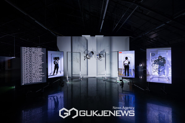 2022 서울융합예술페스티벌_이인강(드로잉 수트02) [사진제공=서울문화재단]