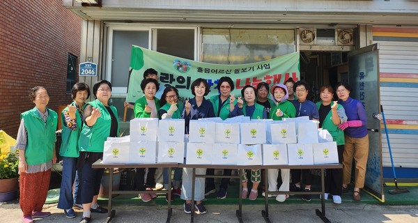 평화동 새마을부녀회, 장조림 등 밑반찬 나눔 봉사(사진=익산시청 제공)