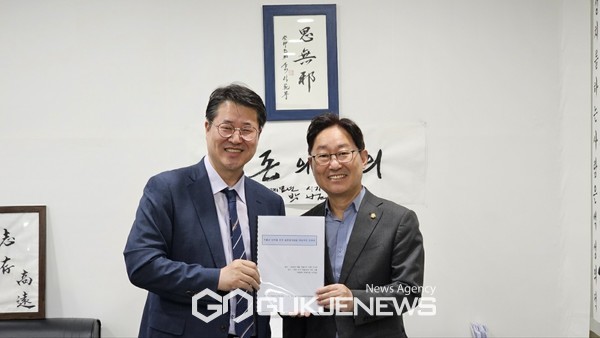 이영진회장과 박범계의원=고정화기자