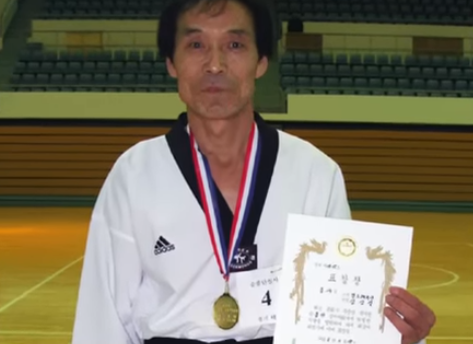 노인검객 심상섭 씨(사진=유튜브 채널 '실시간 핫이슈' 영상 캡쳐)