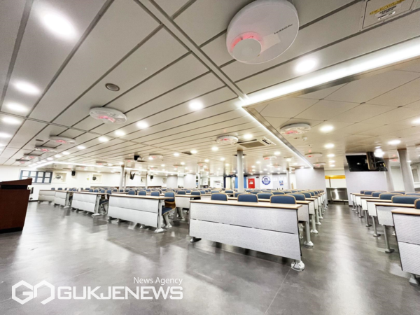 한국해양대학교 실습선(한나라호) 강의실 설치 모습