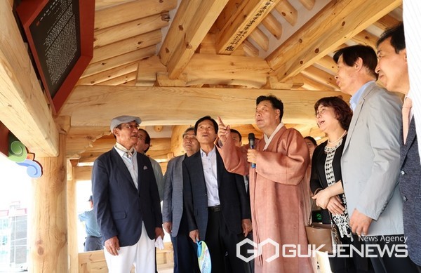 태안읍성 동안문 개문식 모습. (사진 = 태안군 제공)