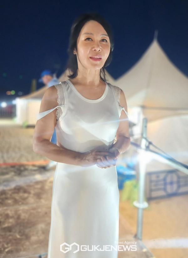[GJ포토] 가수 우연이, '제19회 현인가요제' 흥 장착하고