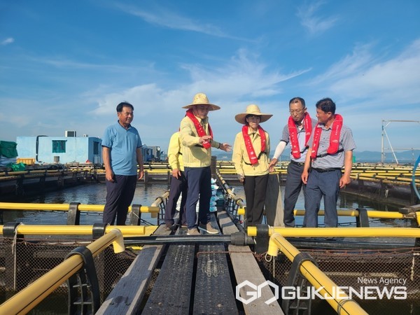 (사진제공=하동군)하동군이 후쿠시마 원전수 방류에 대비해 수산물 안전성 검사체제 마련에 나섰다