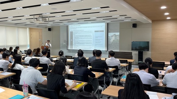 (사진제공=서금원) 서민금융진흥원이 임직원 대상 내부통제강화 교육 실시 중