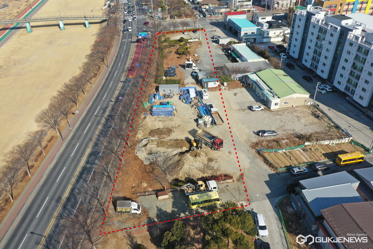 (제공=경주시) 시추진 중인 성건동 녹지 단절구간 내 완충녹지 조성사업 부지(빨간 점선 내)