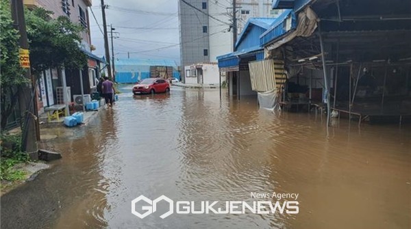 하천 및 배수로가 없어 상습적인 침수 피해가 발생하고 있는 대정읍 상․하모지구가 신규사업에 선정되어 2024년에 기본 및 실시설계를 착수할 계획이다.[사진=서귀포시청]