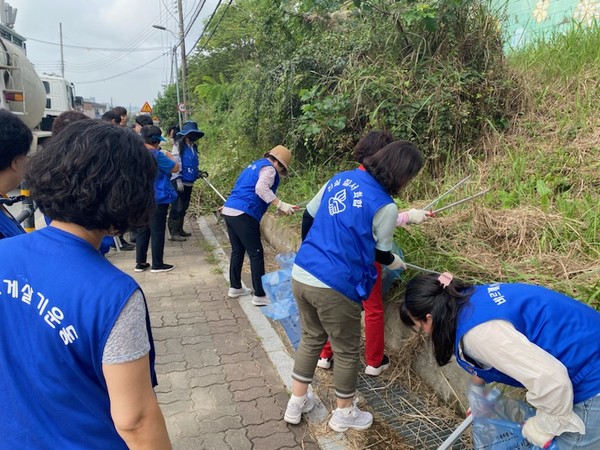 사진=불법광고물 정비추진 활동모습