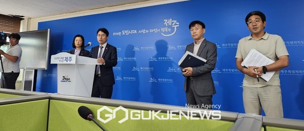 제주도와 제주4·3평화재단은 생사를 알 수 없던 행방불명 4·3희생자의 신원을 74년 만에 대전 골령골에서 확인했다. 