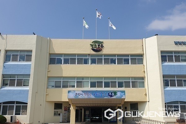 보은군 청사 전경.