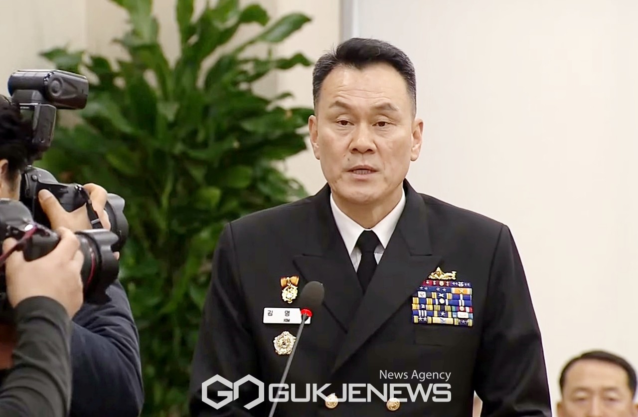 ▲김명수 합동참모본부의장 후보자는 15일 오전 국회 국방위원회 인사청문회에서 모두발언을 하고 있다./사진=이용우 기자