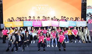 10/8일, 플라이 아시아 어워즈 시상식 모습