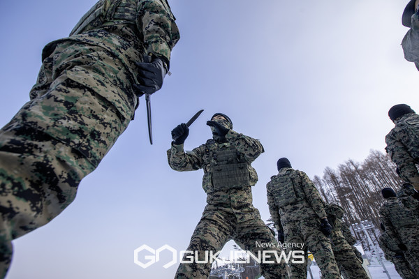 육군 특전사, 9박 10일간 한파·폭설 이겨내며... 갑진년 새해 첫 설한지 극복훈련 실시