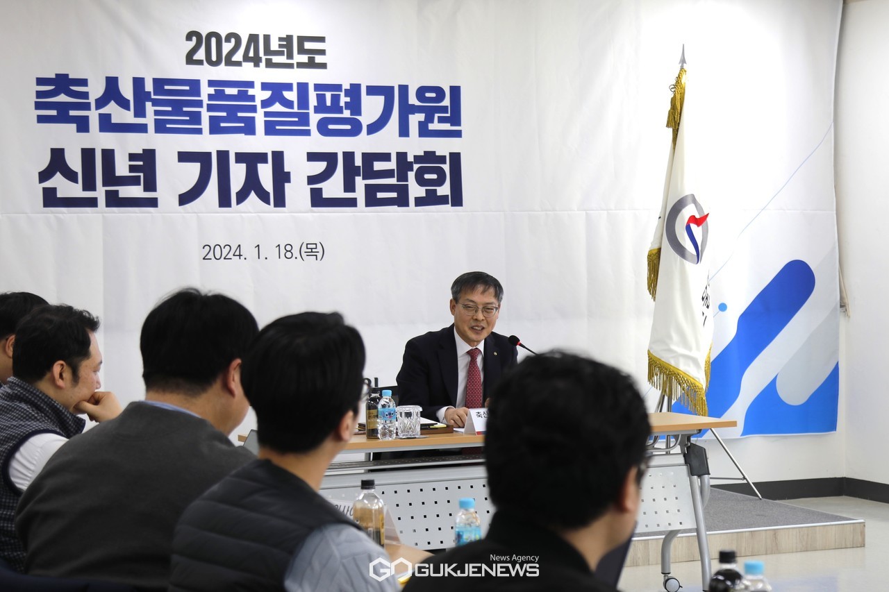 축산물품질평가원 박병홍 원장의 기자간담회 모습. 사진/축평원