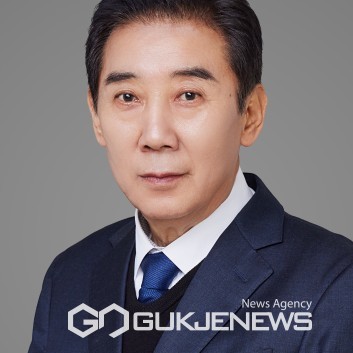 더불어민주당 포천· 가평 국회의원 후보 박윤국