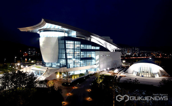 (제공=경주시) 경주 예술의전당 야경
