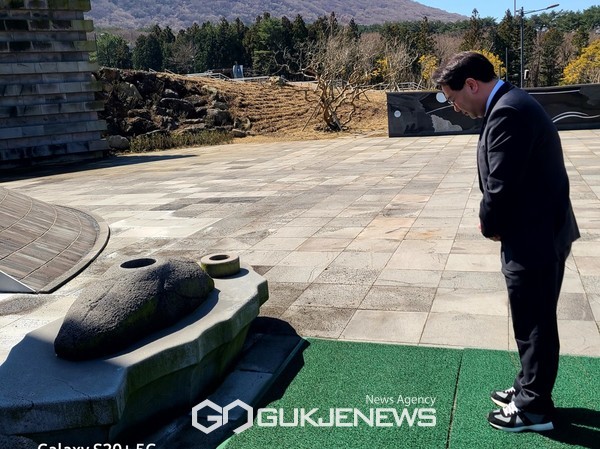 13일 제주시갑 국민의힘 고광철 예비후보는 제주 4·3평화공원과 국립제주호국원을 참배를 시작으로 본격적인 행보에 나섰다.[사진=고광철 예비후보 선거사무소]