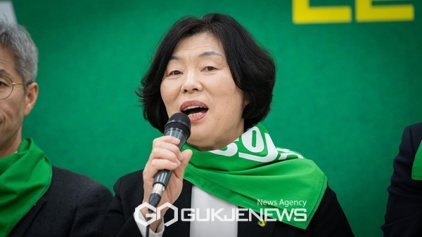 김옥임 녹색정의당 제주도당 위원장에  녹색정의당 제22대 국회의원 선거 후보자 5번에 확정됐다.[사진=녹색정의당 제주도당]