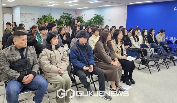 문대림 제22대 국회의원선거(총선) 제주시갑 선거구 예비후보(59·더불어민주당)이 언어재활사 양성 학과 신설 등 경계선 지능 학습자의 사각지대를 해소하기 위해 지원을 확대하겠다고 약속했다[사진=문서현 기자]