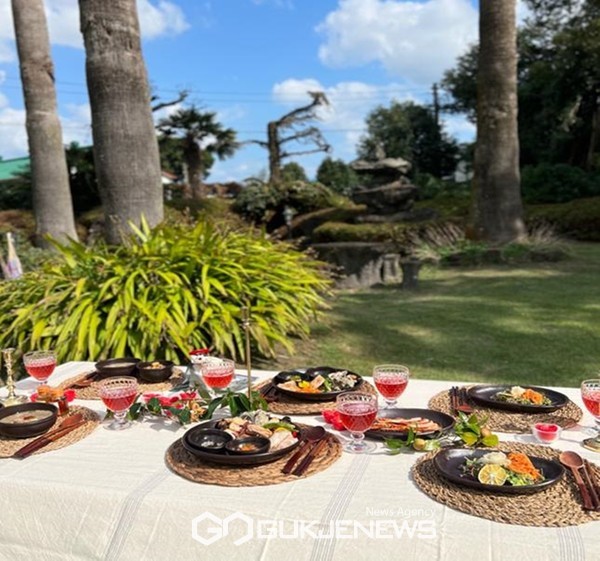 서귀포시(시장 이종우)가 농림축산식품부에서 올해 처음으로 추진하는 2024년 「농촌 크리에이투어 지원사업」에 제주관광공사(사장 고승철)와 함께 선정되어 국비 1억2500만원을 지원받는다.[사진=서귀포시청]