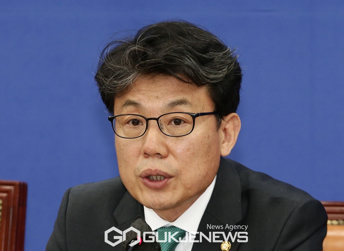 진성준