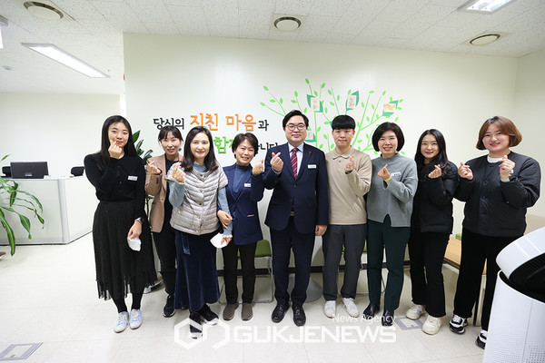 동작구는 공직에 대한 직무만족도 및 조직몰입도를 높여 활기찬 직장 문화를 조성하기 위해 이달부터 ‘함께가(家) 프로젝트’를 가동했다. [사진제공=동작구청]