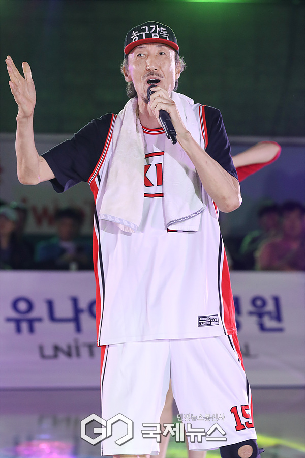 [GJ포토] 신인 가수 한기범입니다!(희망농구 올스타)