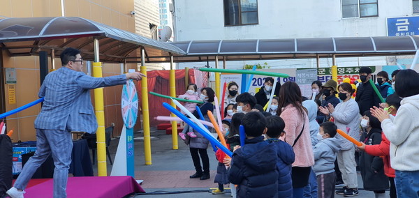 거창전통시장 문화관광형시장 공연