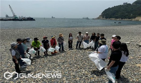 영도 감지해변 및 태종대 일원 환경정화 모습