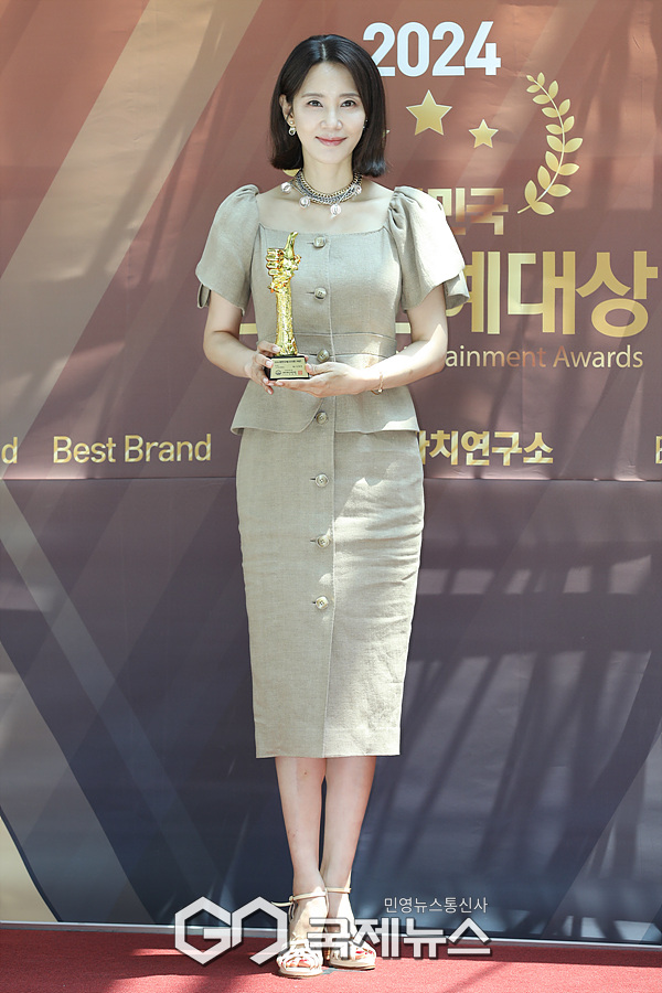 [GJ포토] 배우 오현경, '대한민국 한류연예대상 우수연기자 부문 인기상 수상'