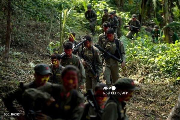 필리핀 공산 반군 신인민군(NPA). 사진제공/AFP통신