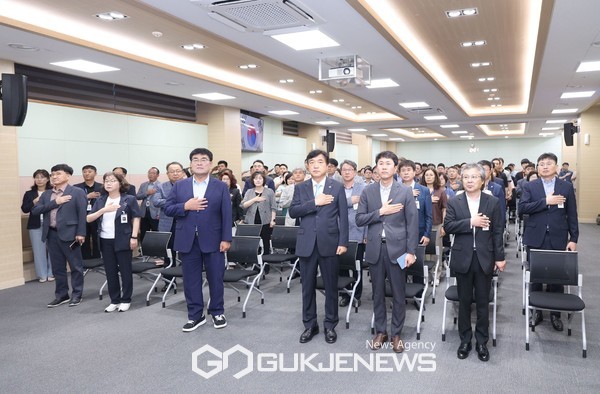 사진= 삼척시 민선8기 출범 2주년을 맞아 열린 직원조회/시제공