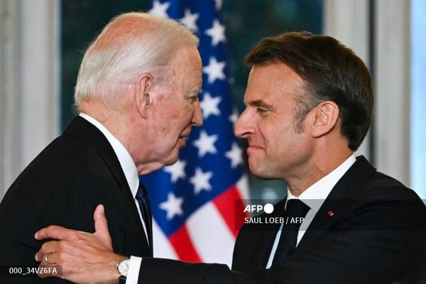 조 바이든 미국 대통령(왼쪽)과 에마뉘엘 마크롱 프랑스 대통령. 사진제공/AFP통신