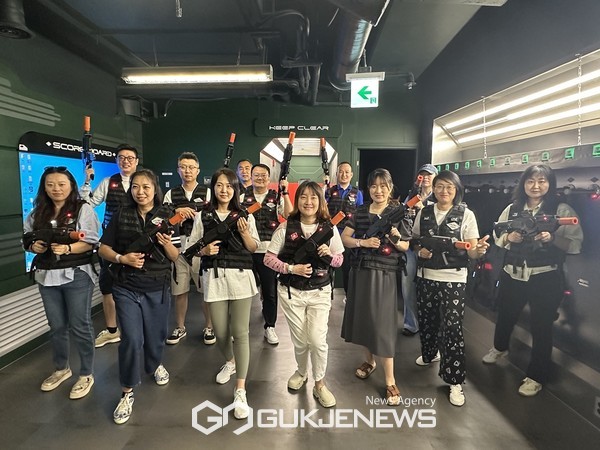 제주도와 제주관광공사는 한국관광공사 칭다오사무소(소장 이홍근)와 이달 8일부터 12일까지 중국 산둥성 소재 여행업계 12곳을 제주로 초청해 제주 관광 상품을 새롭게 만들기 위한 팸투어를 진행했다.[사진=제주관광공사]