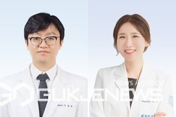 [사진] (왼쪽부터) 분당서울대병원 마취통증의학과 구본욱, 박인선 교수