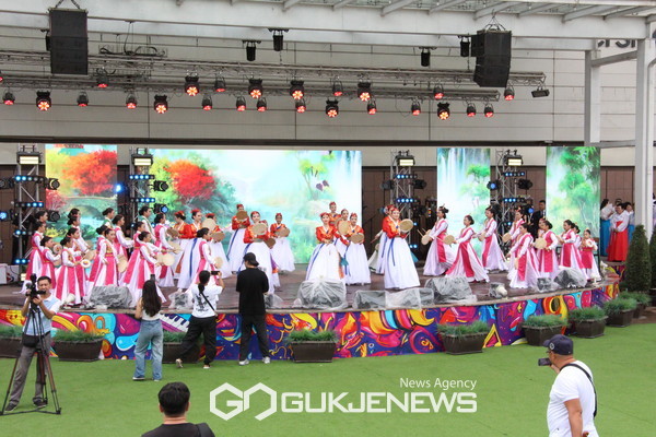 한국문화원-카자흐스탄 고려인협회 간 MOU  [사진제공=주카자흐스탄 한국문화원]