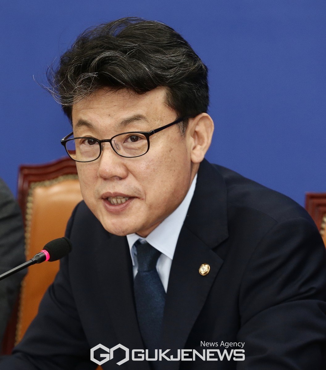 발언하는 진성준 정책위의장