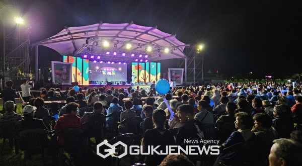 지난해 봉화송이한약우축제 개막축하공연