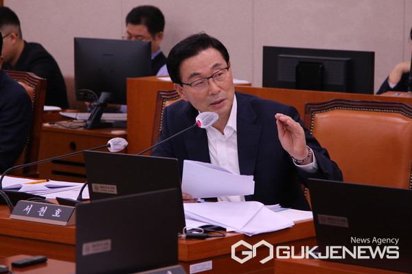 서천호 의원이 국감에서 질의하고 있다 사진/서천호의원실