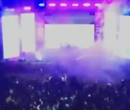 마치 나이트클럽을 연상케하는 제21회 서산해미읍성축제의 야간 프로그램 고성 댄스파티 한장면(사진/독자 제공)