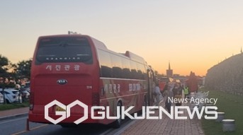 충남 서산의 대표적축제인 제21회 서산해미읍성축제 총 23대의 셔틀버스 중 서산 소재의 셔틀버스는 단 한대로 없었다(사진/백승일 기자)