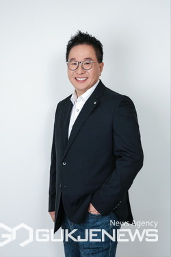 ▲제7회 남구만 신인문학상을 받은 박형식씨(사진=용인시)