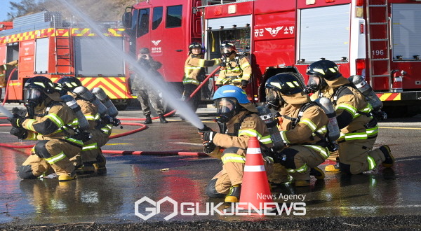 위기대응 강화 군·관 합동 소방훈련 ‘훈련도 실전처럼! 탄약고를 지켜라!’