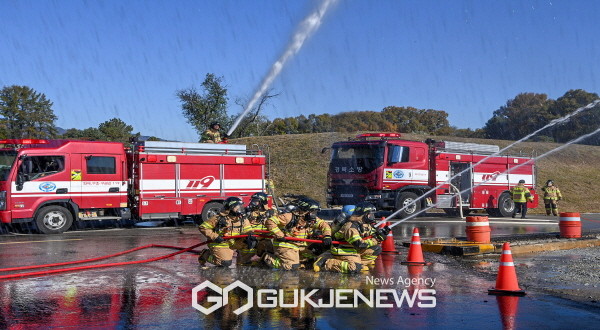위기대응 강화 군·관 합동 소방훈련 ‘훈련도 실전처럼! 탄약고를 지켜라!’