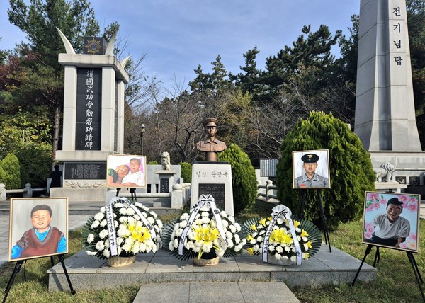 청소년 재능기부로 연평도 포격전 전사자 故문광욱 일병 생애 초상화(인생네컷) 제작전달(사진=전북서부보훈지청 제공)