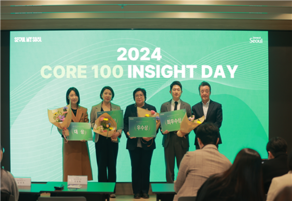 해외투자 유치에서 우수한 실적을 거둔 기업 4개사를 시상했다. (왼쪽부터 페이히어(대상), 코코지(우수상), 크레파스솔루션(우수상), 이마고웍스(최우수상), 구본희 인베스트서울 대표)